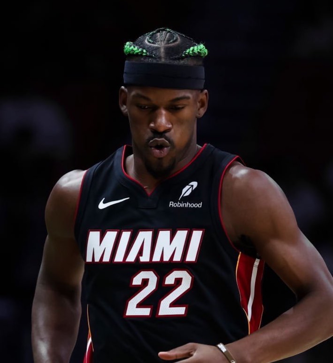 关键时刻密尔沃基雄鹿备战欧冠，队长鼓劲细节曝光，悬念犹存，纪律约束更严格的简单介绍