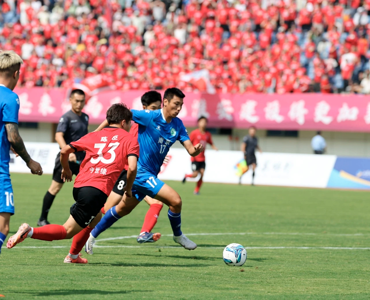 九游体育app-包含转会期体能课后，利物浦完成体检备战欧超杯，赛场秩序良好，训练强度明显提升的词条